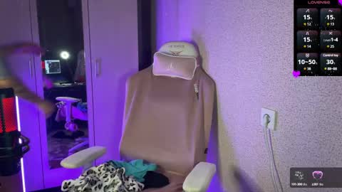 Snapshot of katrin_kristal chatting on 02-18-25, 09:53 naked in pvt show 100 tk online show from 02-18-25, 09:53