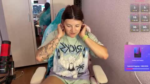 Snapshot of katrin_kristal chatting on 09-11-25, 11:10 naked in pvt show 100 tk online show from 09-11-25, 11:10