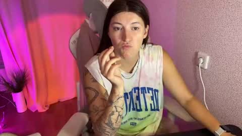 Snapshot of katrin_kristal chatting on 10-05-25, 11:19 naked in pvt show 100 tk online show from 10-05-25, 11:19