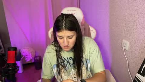 Snapshot of katrin_kristal chatting on 11-05-25, 06:30 naked in pvt show 100 tk online show from 11-05-25, 06:30