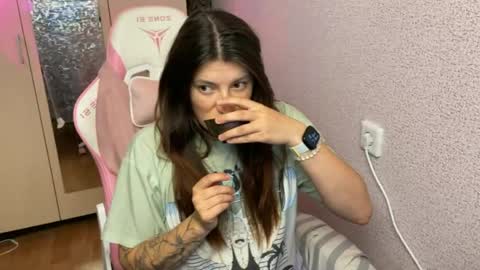   naked in pvt show 100 tk online show from 04-27-26, 05:11