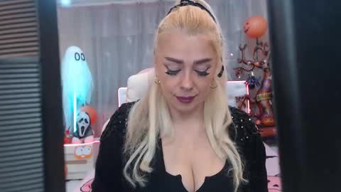 Snapshot of katrinacharm chatting on 11-06-25, 07:31 katrinacharm online show from 11-06-25, 07:31