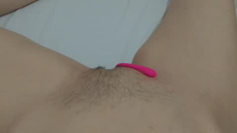 Snapshot of katrinna_arinna chatting on 01-21-25, 06:22 katrina dont forget to give me thumbs up online show from 01-21-25, 06:22