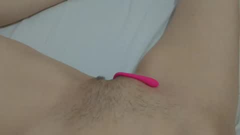 Snapshot of katrinna_arinna chatting on 01-22-25, 06:42 katrina dont forget to give me thumbs up online show from 01-22-25, 06:42