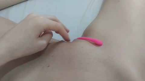 Snapshot of katrinna_arinna chatting on 01-27-25, 07:14 katrina dont forget to give me thumbs up online show from 01-27-25, 07:14