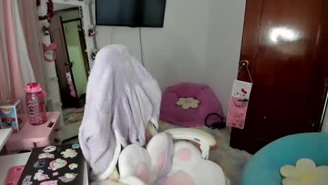 Katrin  online show from 03-11-25, 01:16