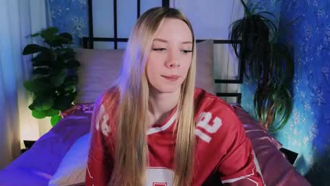 katt_yy online show from 04-14-26, 05:13