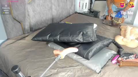 Katerine online show from 01-31-25, 03:41