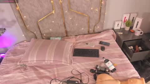 Katerine online show from 09-10-25, 03:50