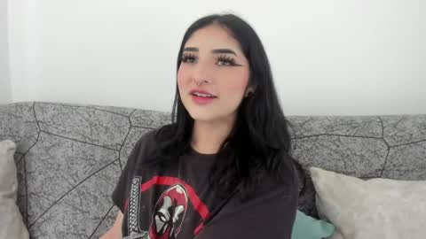 Snapshot of kattengel_ chatting on 05-31-26, 08:10 Kat online show from 05-31-26, 08:10