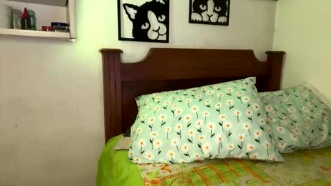 kattia online show from 11-06-25, 03:18