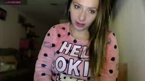 Snapshot of kattie_love chatting on 01-05-25, 03:22 kattie online show from 01-05-25, 03:22