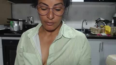 Snapshot of kattleyagray chatting on 01-15-26, 08:12 KattleyaGrey online show from 01-15-26, 08:12