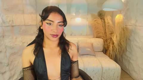 Snapshot of katty_berry_r chatting on 11-21-25, 08:29 Katty online show from 11-21-25, 08:29