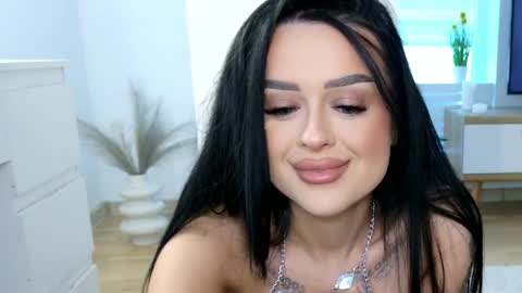 Katty Perry online show from 04-25-26, 04:26