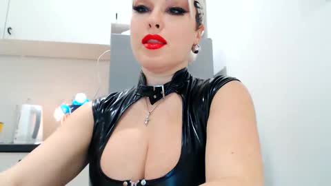 Snapshot of katushax chatting on 01-28-25, 09:29 KatuhaX online show from 01-28-25, 09:29