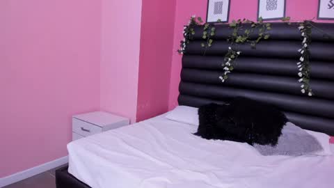 Snapshot of katy_contreras chatting on 12-31-24, 01:30 katy_contreras online show from 12-31-24, 01:30