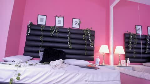 Snapshot of katy_contreras chatting on 01-04-25, 02:35 katy_contreras online show from 01-04-25, 02:35