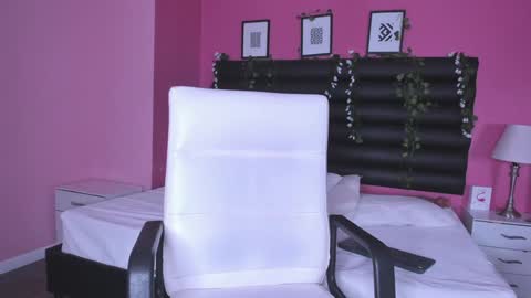 Snapshot of katy_contreras chatting on 01-08-25, 02:35 katy_contreras online show from 01-08-25, 02:35