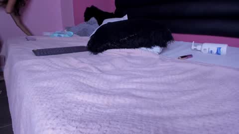 Snapshot of katy_contreras chatting on 02-03-25, 02:24 katy_contreras online show from 02-03-25, 02:24