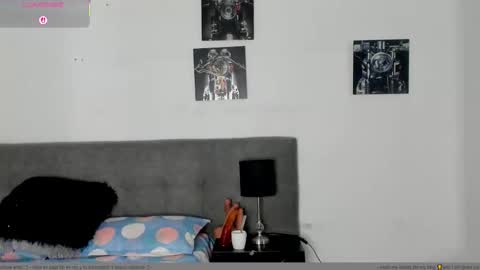 Snapshot of katy_contreras chatting on 09-24-25, 12:19 katy_contreras online show from 09-24-25, 12:19