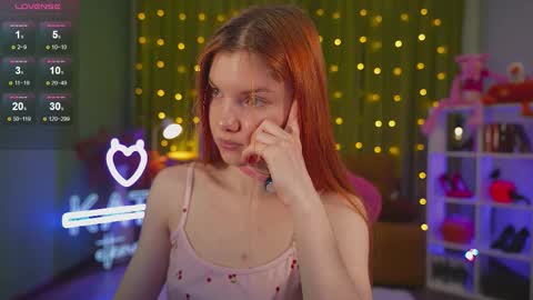 Snapshot of katy_ethereal chatting on 12-05-25, 05:05 Katy - online show from 12-05-25, 05:05