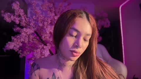 Snapshot of katy_monrroy chatting on 02-05-25, 04:16 Emily online show from 02-05-25, 04:16