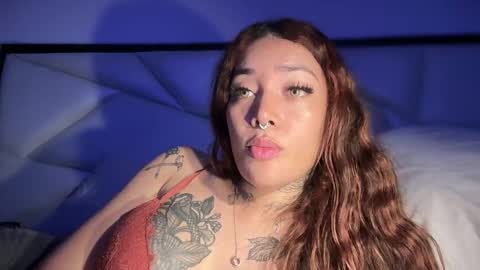 Snapshot of katy_monrroy chatting on 02-13-25, 07:13 Emily online show from 02-13-25, 07:13