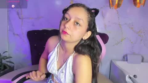 Snapshot of katy_sweet19 chatting on 05-09-26, 12:32 Katy online show from 05-09-26, 12:32
