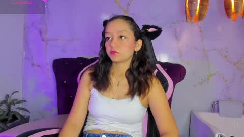 Snapshot of katy_sweet19 chatting on 05-11-26, 10:43 Katy online show from 05-11-26, 10:43