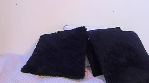 Snapshot of katy_van chatting on 02-16-25, 03:04 Katy Van online show from 02-16-25, 03:04