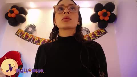 Snapshot of katy_van chatting on 10-26-25, 08:26 Katy Van online show from 10-26-25, 08:26