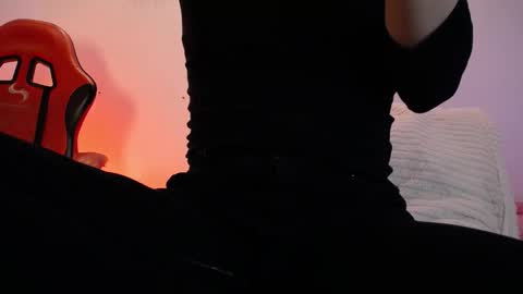 Snapshot of katy_van chatting on 11-13-25, 08:52 Katy Van online show from 11-13-25, 08:52