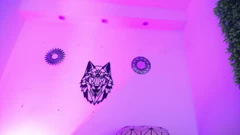 Snapshot of katy_van chatting on 11-26-25, 09:27 Katy Van online show from 11-26-25, 09:27