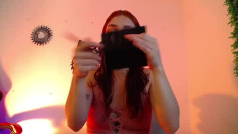 Snapshot of katy_van chatting on 11-30-25, 09:30 Katy Van online show from 11-30-25, 09:30