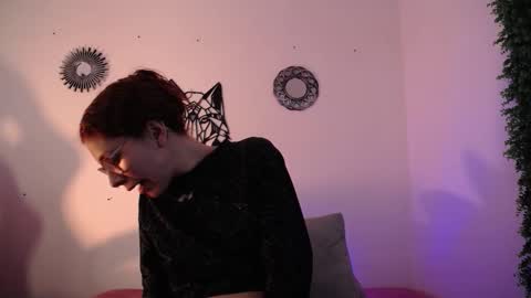 Snapshot of katy_van chatting on 12-13-25, 08:58 Katy Van online show from 12-13-25, 08:58