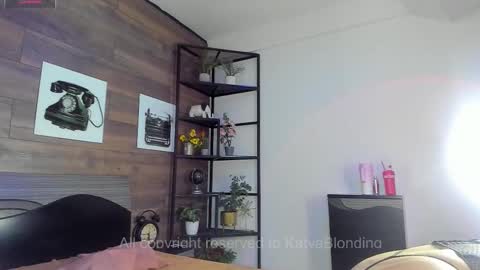 salo  online show from 12-17-25, 04:46