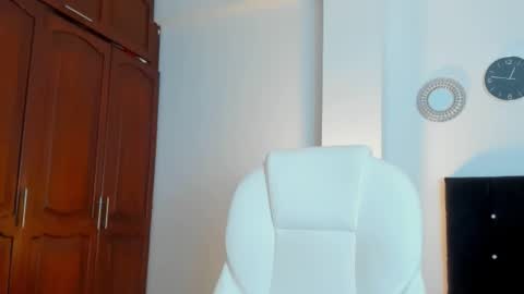 KATYAJHONSS online show from 10-21-25, 10:54