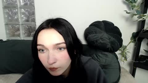 Snapshot of katyeravee chatting on 02-10-25, 04:47 katyeravee online show from 02-10-25, 04:47