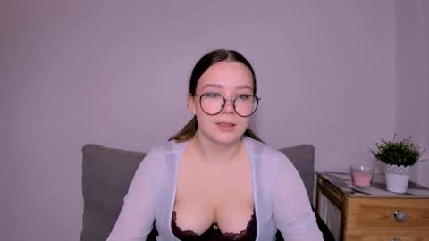 Snapshot of katygentle chatting on 11-21-25, 05:33 Katy online show from 11-21-25, 05:33