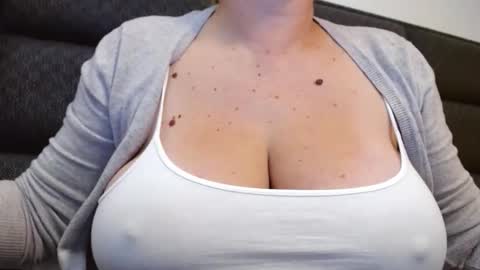 Katy online show from 09-25-25, 03:54