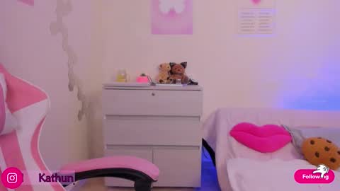 Snapshot of katys_world chatting on 03-06-26, 12:07 Katy online show from 03-06-26, 12:07