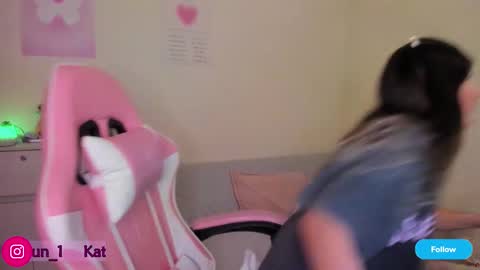 Snapshot of katys_world chatting on 03-10-26, 12:59 Katy online show from 03-10-26, 12:59