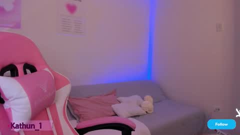 Snapshot of katys_world chatting on 03-12-26, 10:05 Katy online show from 03-12-26, 10:05