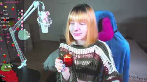 Snapshot of kawaii_power_uwu chatting on 01-24-25, 03:24 Kira-chan  online show from 01-24-25, 03:24