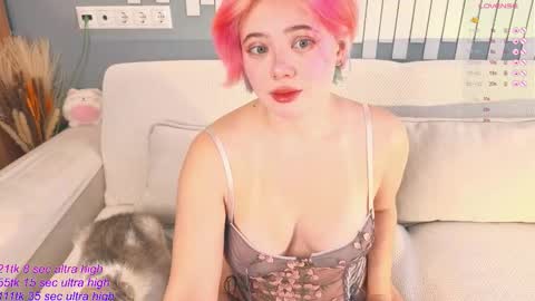 Yuki  online show from 10-11-25, 05:17