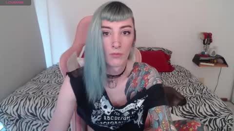 luna   online show from 02-15-25, 10:42