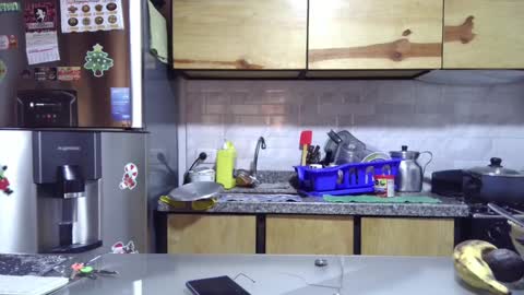 Snapshot of kawit1 chatting on 12-27-24, 05:48 Khawit online show from 12-27-24, 05:48