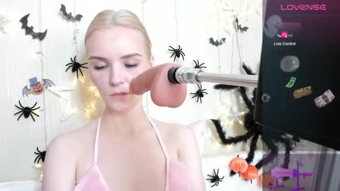 Snapshot of kaya_devis chatting on 10-24-25, 05:59 KAYA online show from 10-24-25, 05:59