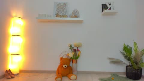 Kaya online show from 02-23-25, 07:33